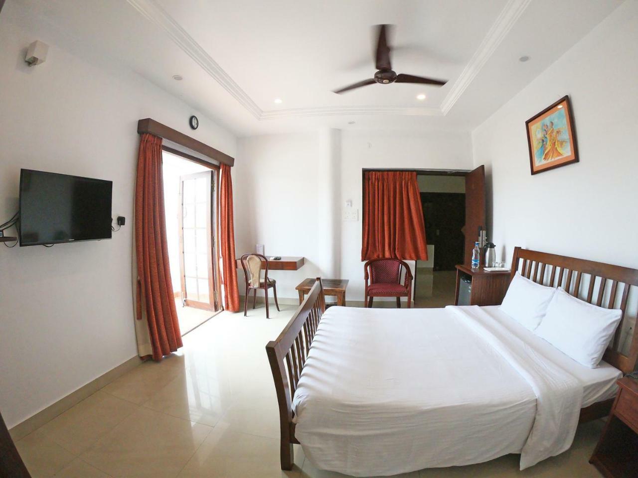Pondicherry Executive Inn Exterior foto